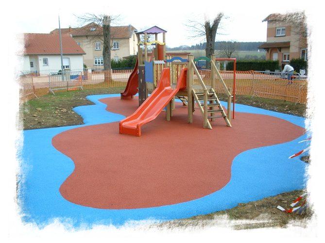 Réalisation d'une aire de jeu en Moselle (Angevillers, près de Thionville)