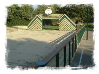 ACCROSLOISIRS terrain multisports à Besançon en cours de réalisation